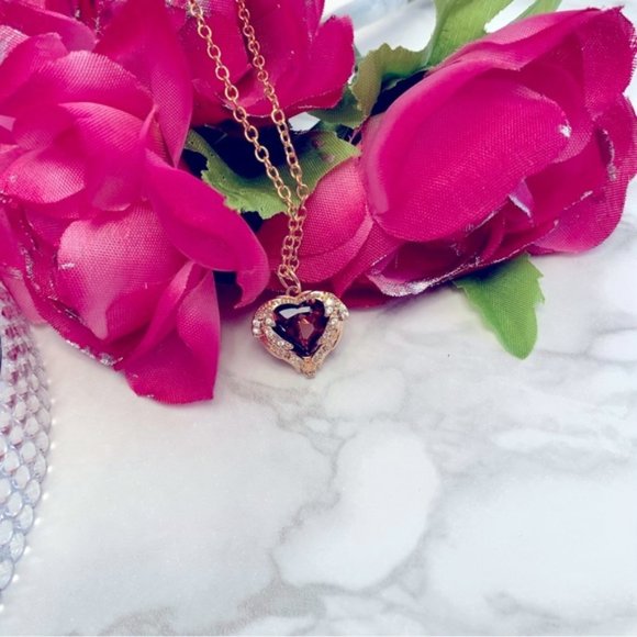 Crystal Heart Pendant Necklace - Picture 3 of 5